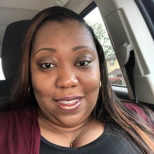 Meet your Posher, Candice